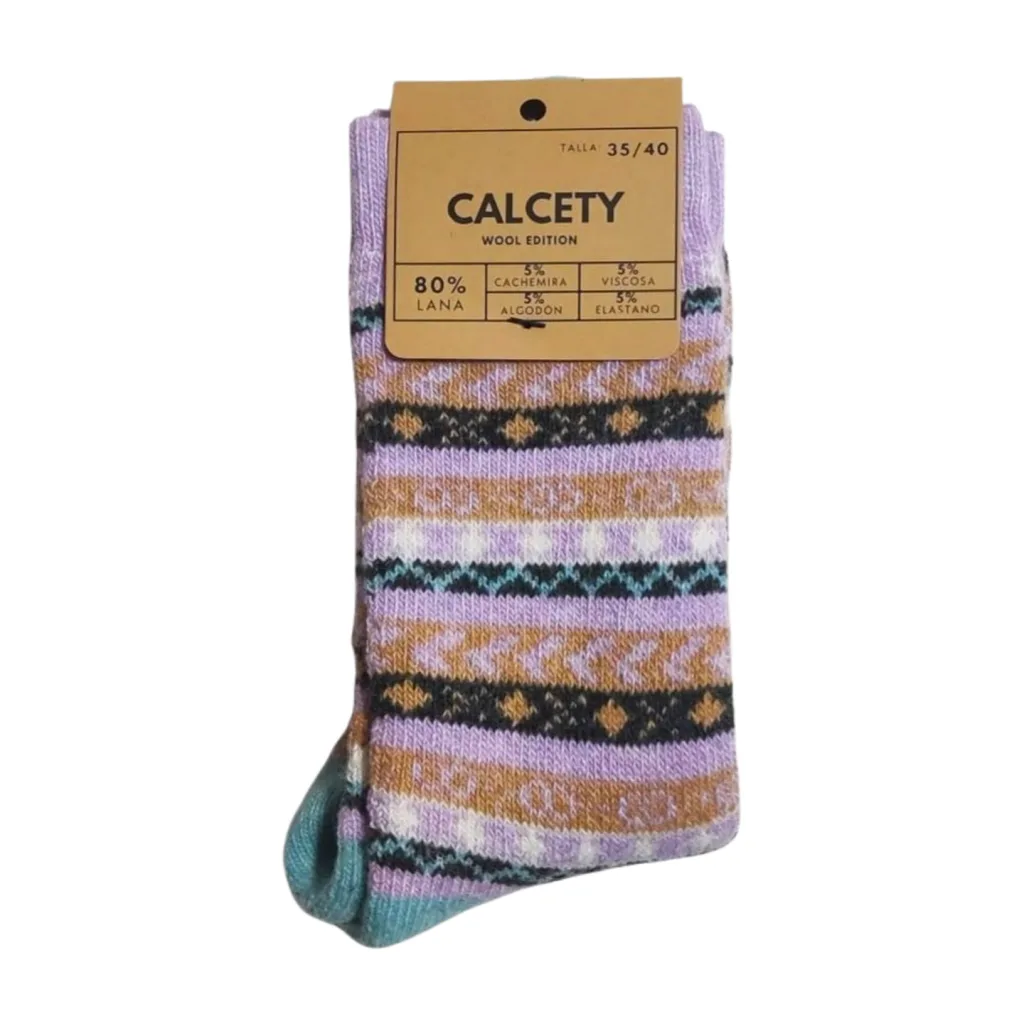calcetines nordic fluffy lila